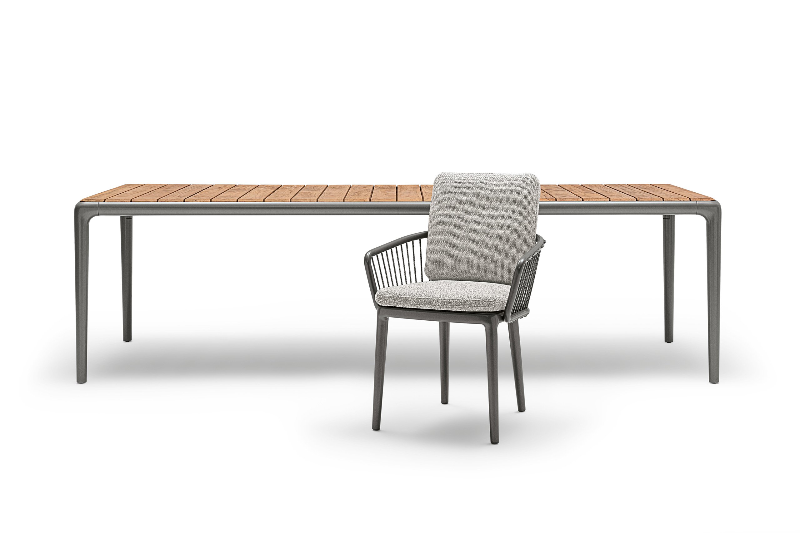 The new outdoor collection from Rolf Benz: Rolf Benz YOKO. At home – outside.