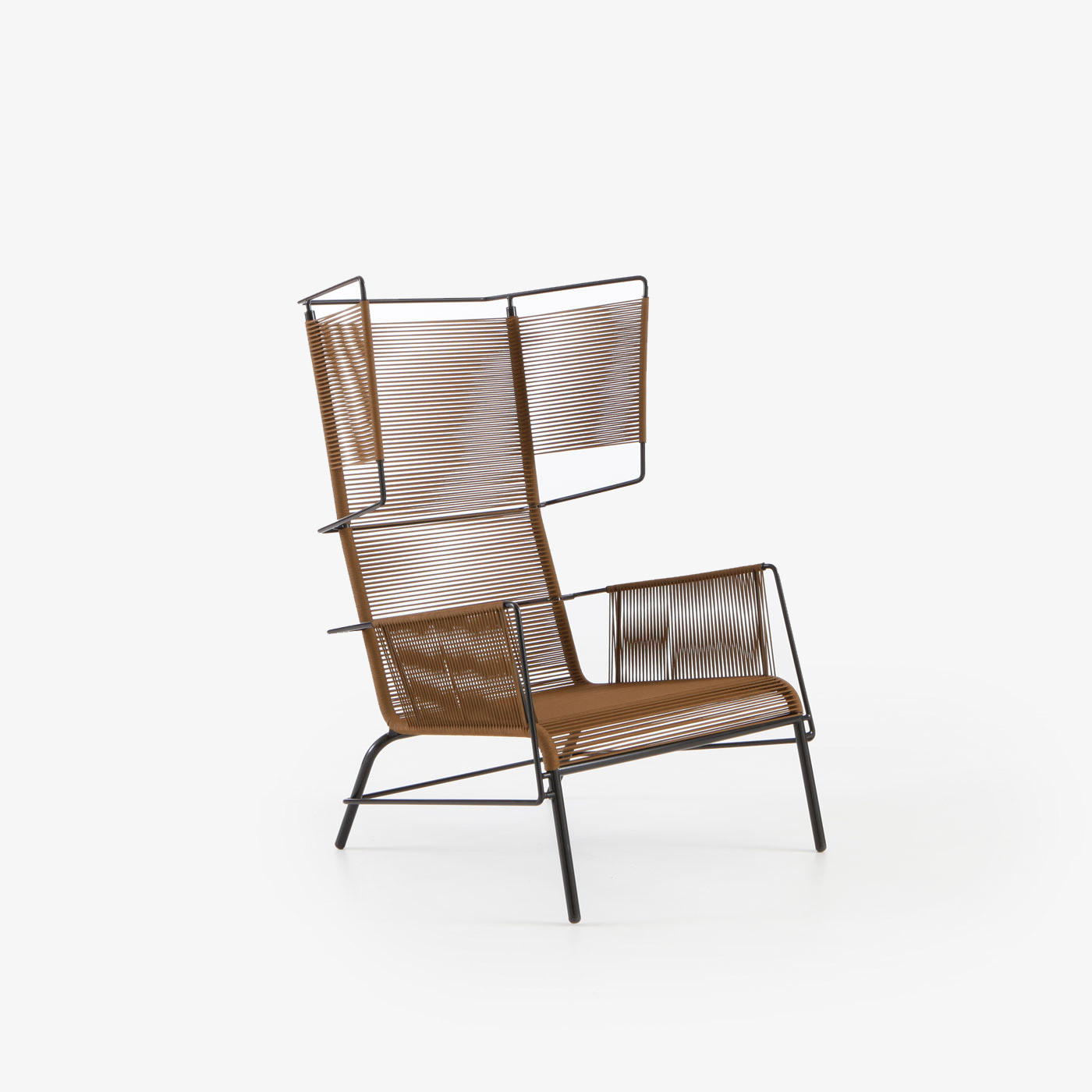 Fifty. Armchair brown indoor / outdoor